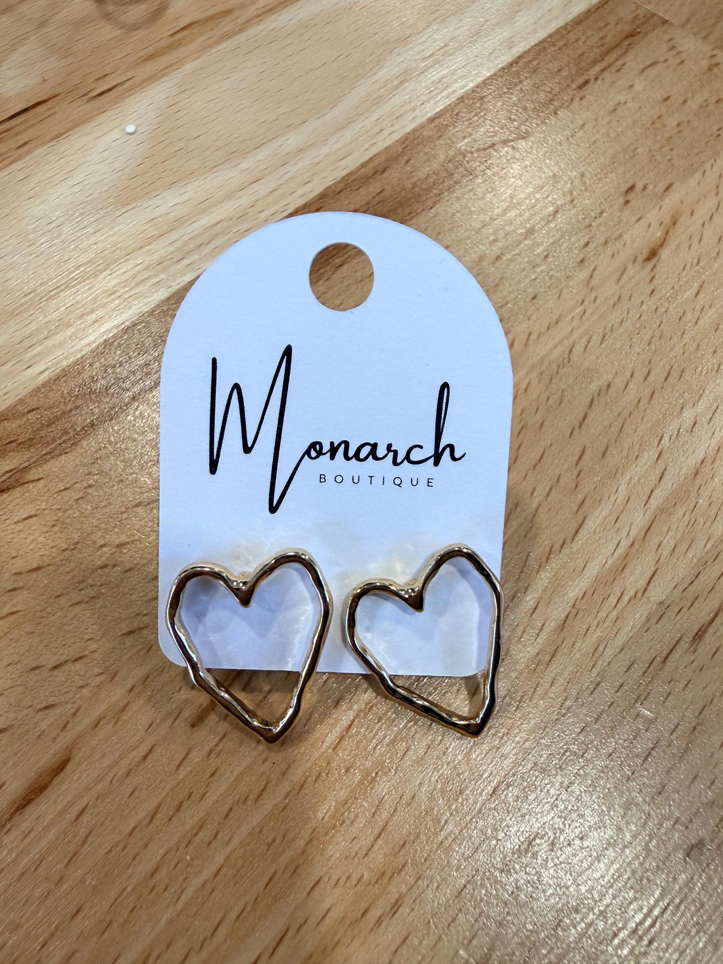 Open heart stud earring