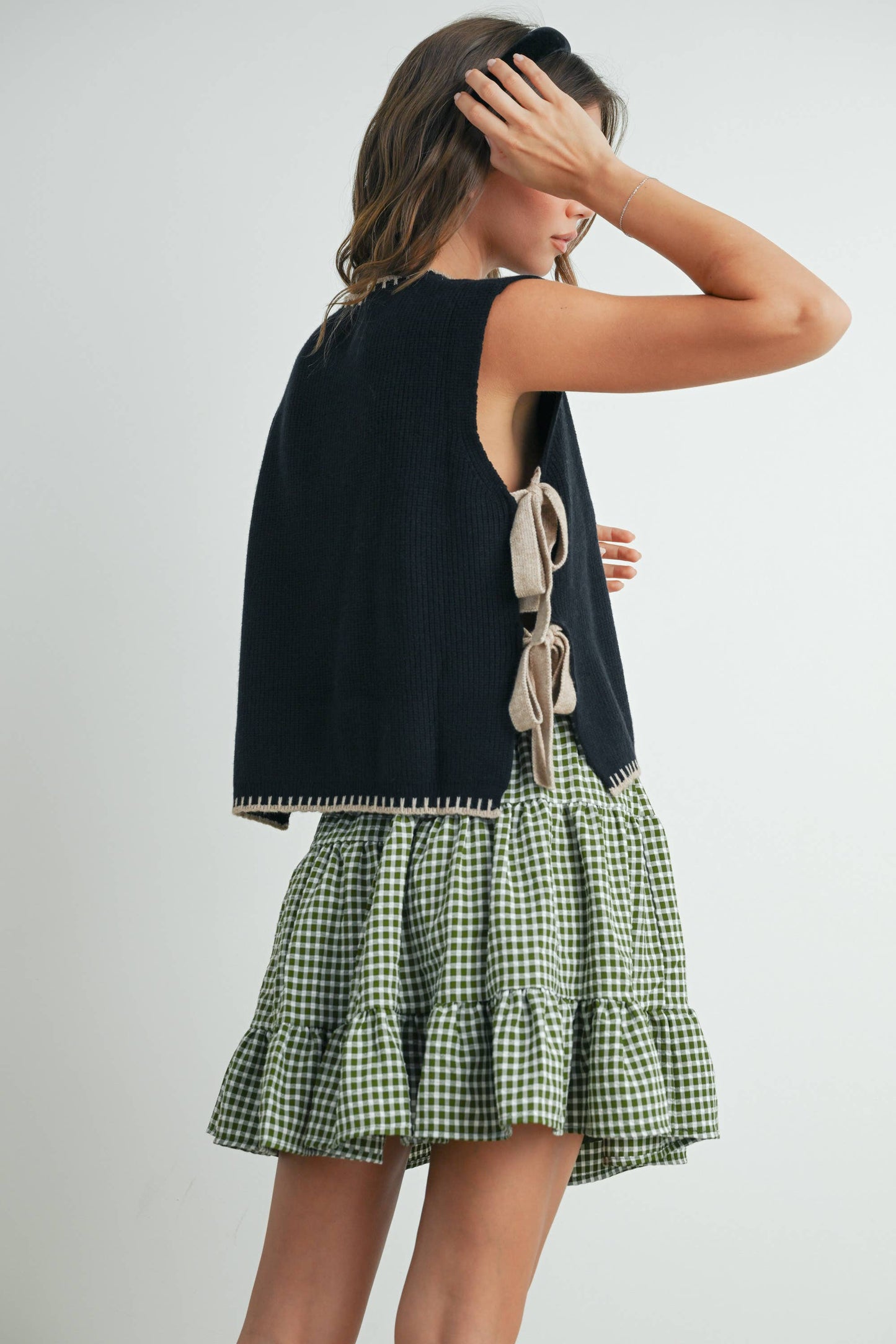 Mock Neck Sleeveless Sweater- BMW7529: BLACK / TAUPE