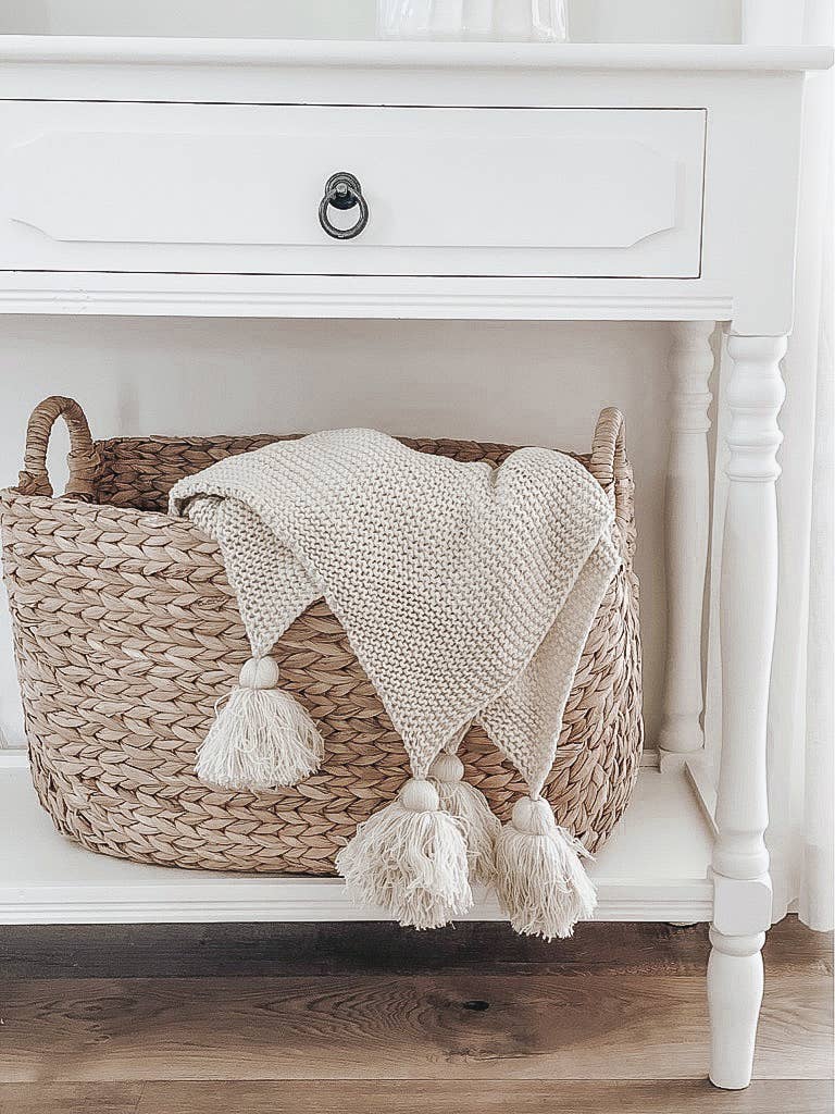 Knit Throw Blanket With Tassels: Grey