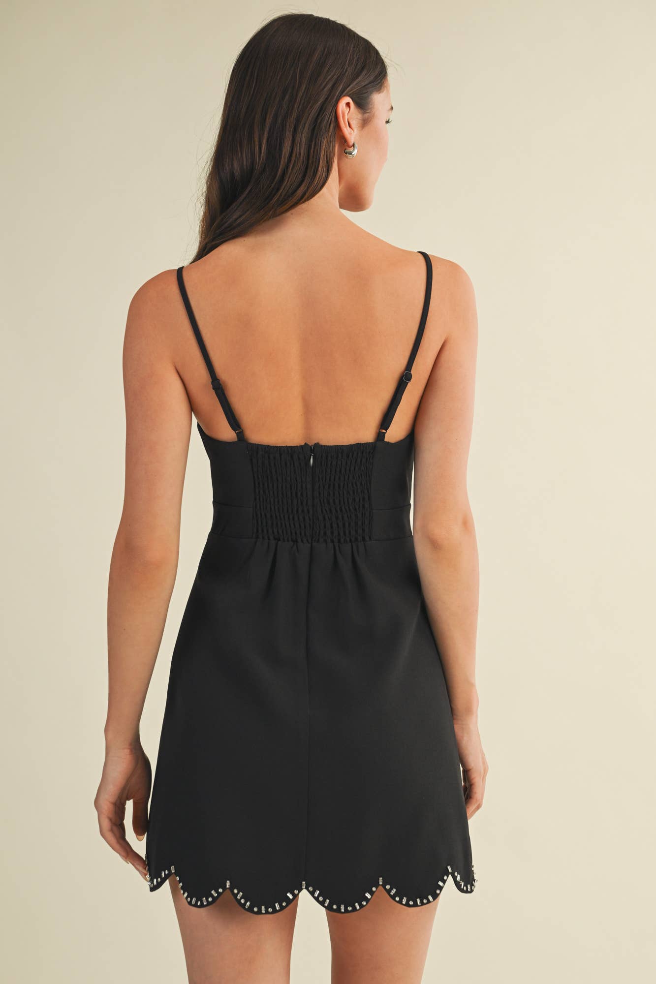 SCALLOP EDGE DRESS: Black