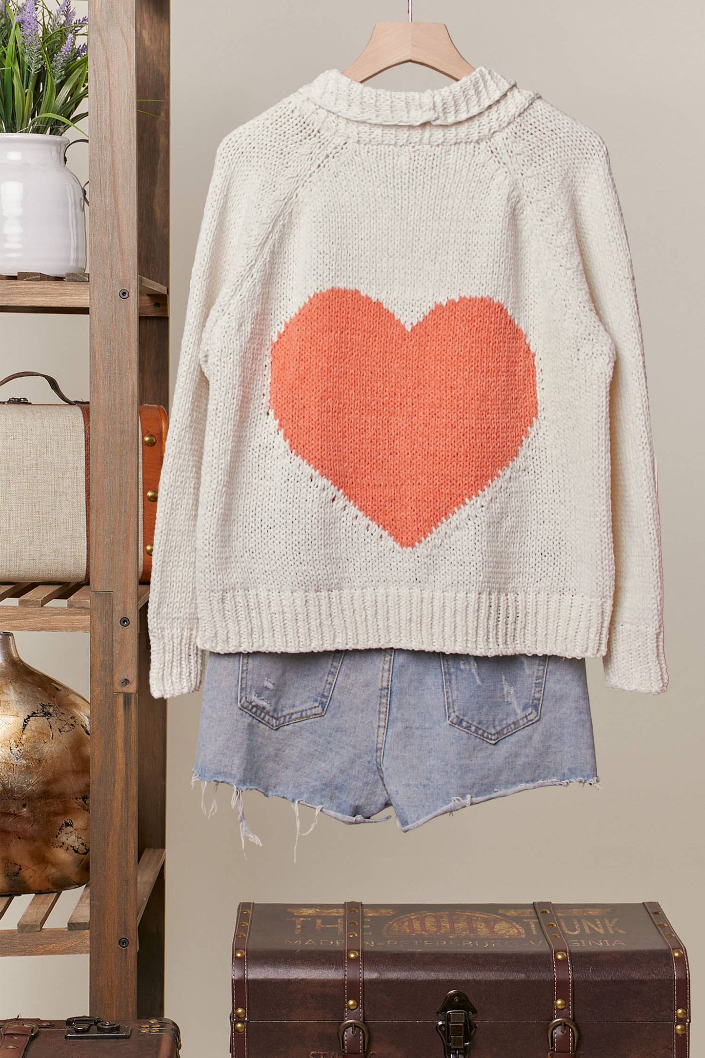 Collar Heart  V-Neck Pocket Knit Cardigan: Ivory / M