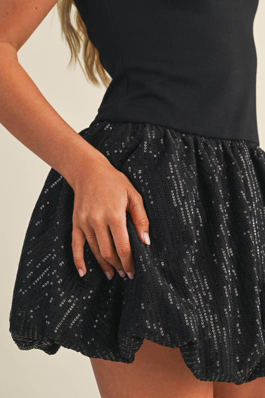 SEQUINS BALLON DRESS: Black
