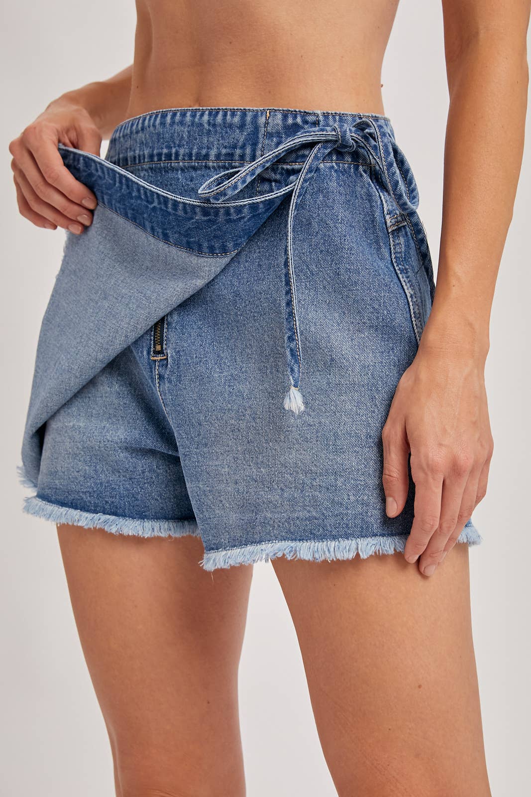 DENIM OVERLAPPING FRONT SKORT: LT.WASH