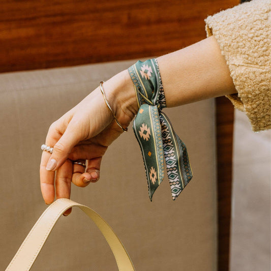 Evergreen Aztec Lil Twilly Scarf 29" | Wrist Scarf: Clear Poly Bag