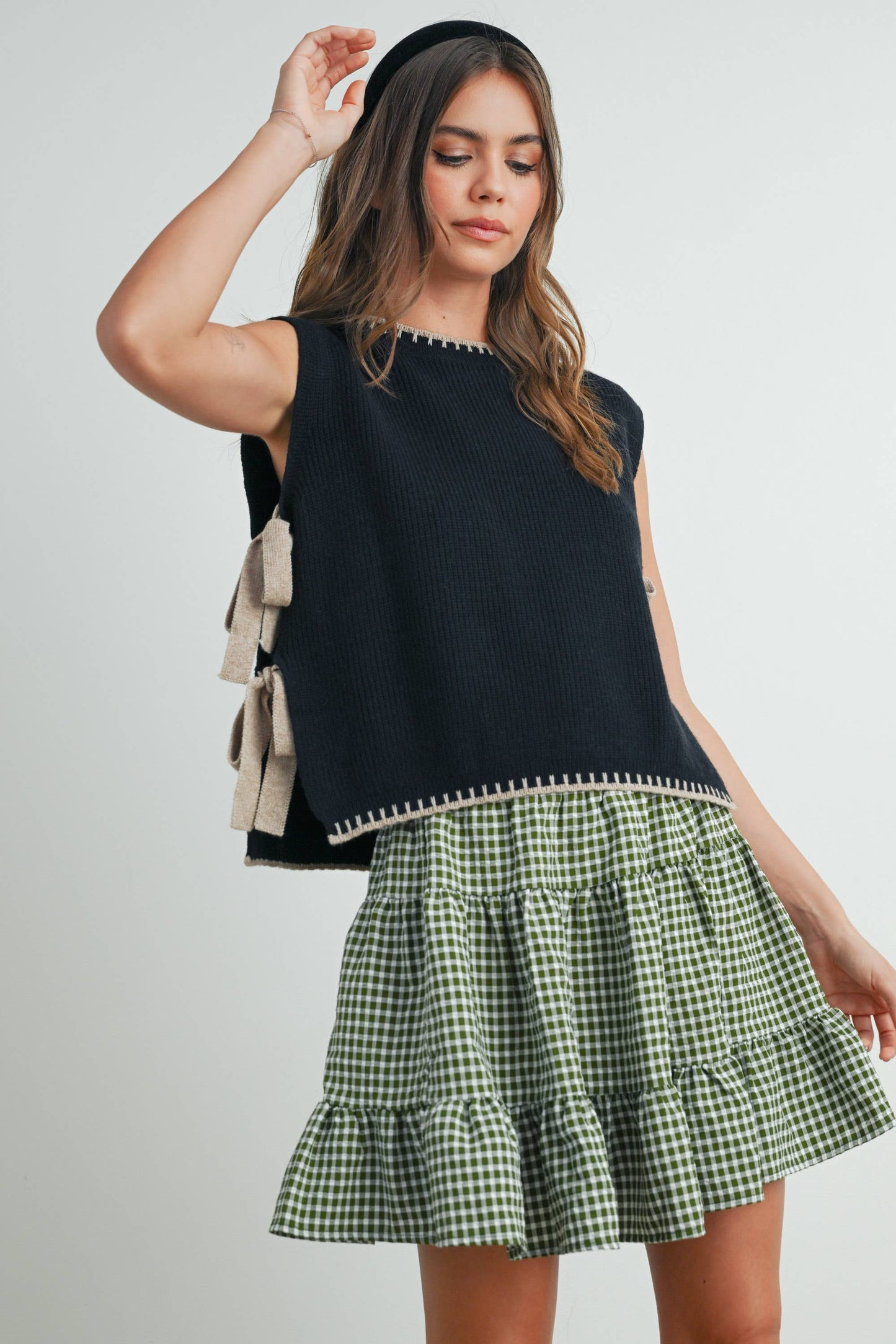 Mock Neck Sleeveless Sweater- BMW7529: BLACK / TAUPE
