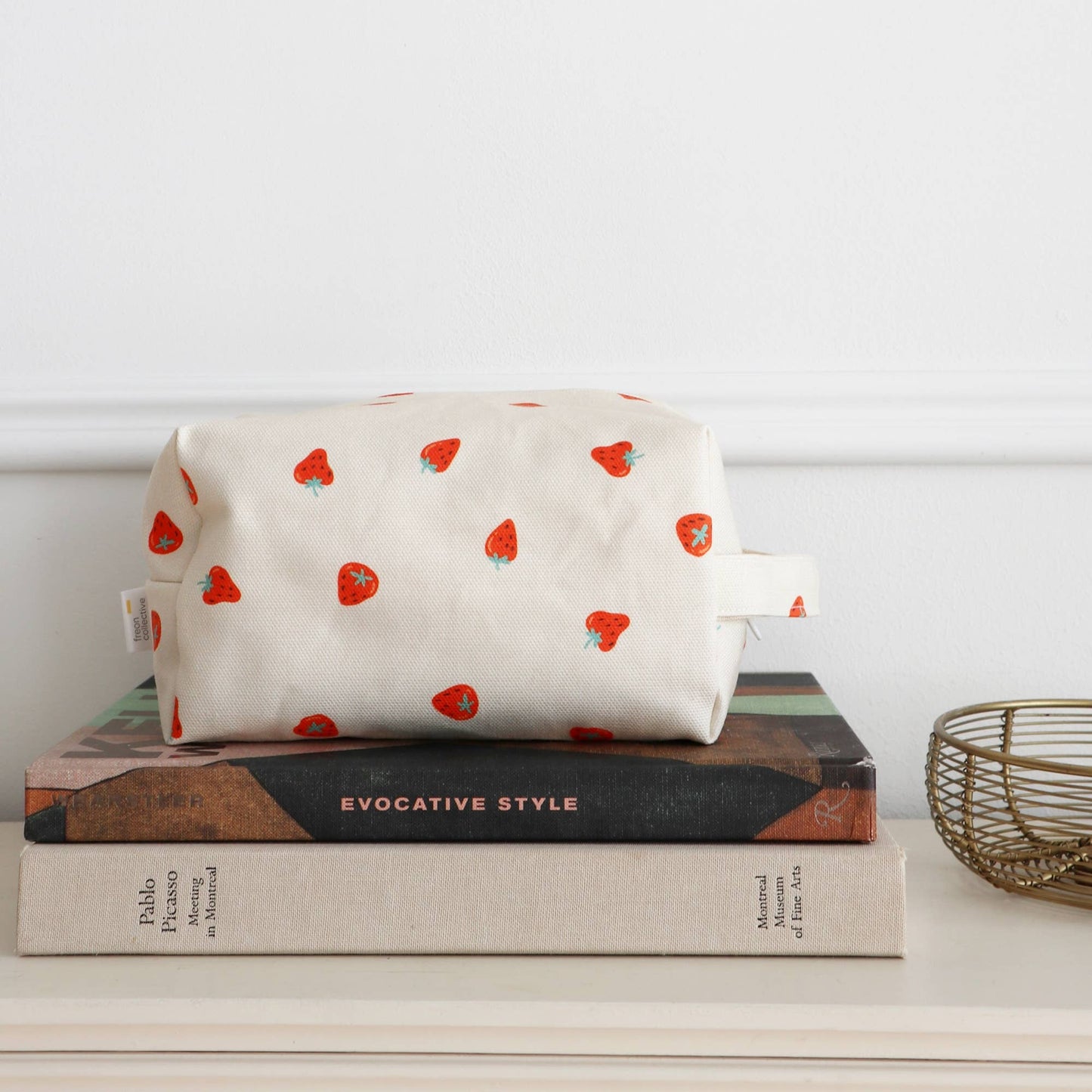 Makeup Bag - Strawberry: Large