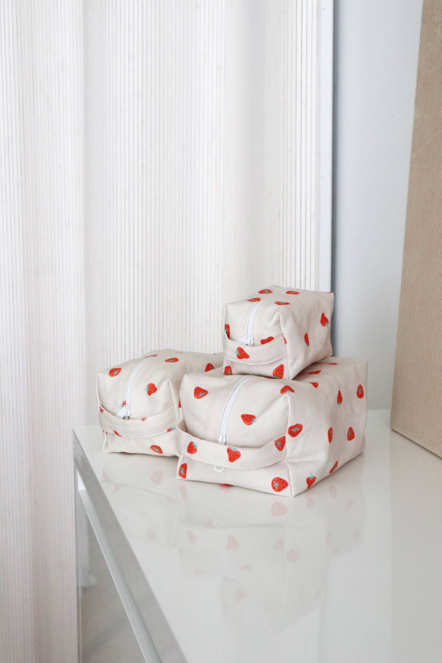 Makeup Bag - Strawberry: Large