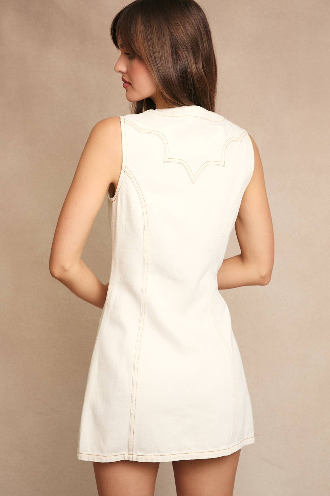 STITCH DETAIL SLEEVELESS BUTTON DOWN DRESS: CREAM