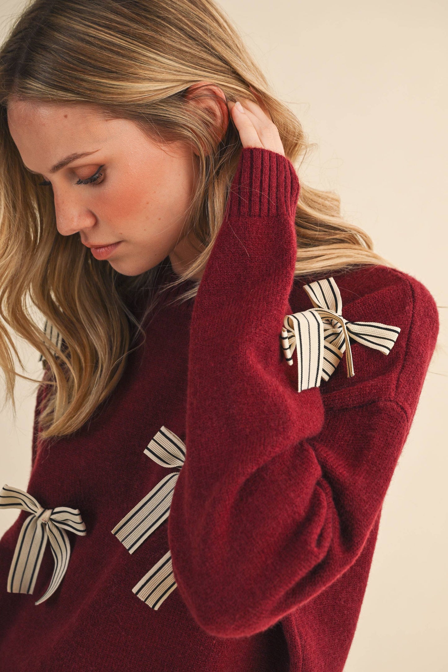IT4417 ALL OVER RIBBON DETAIL SWEATER TOP: Black