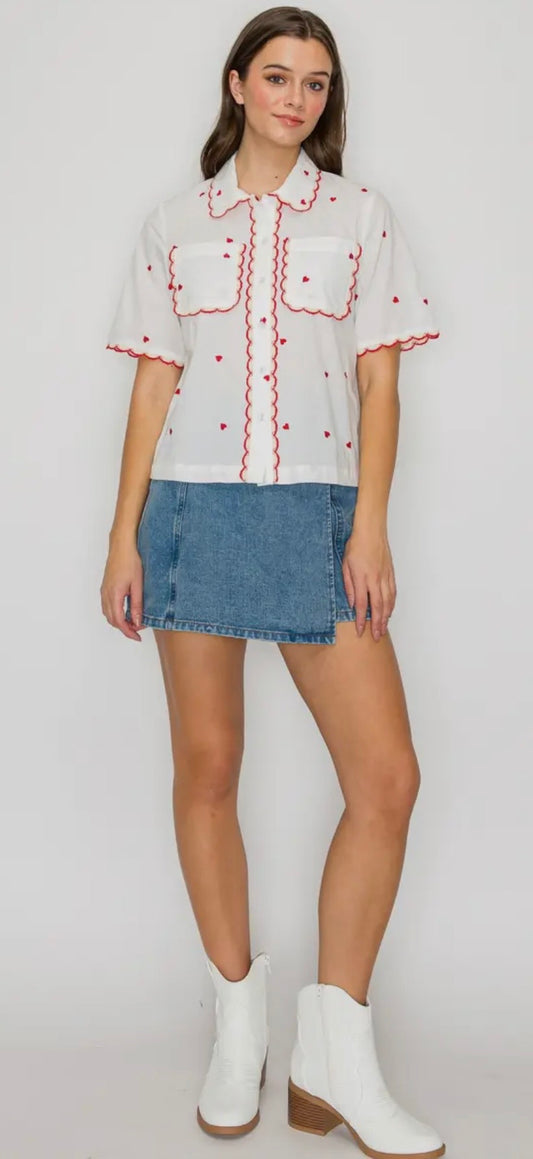 Embroidered heart short sleeve button up