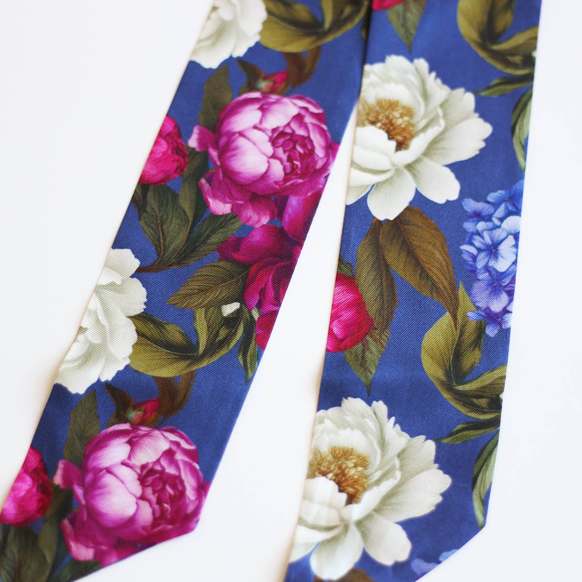 Twilly-Tie Set-Romantic Blue Floral | Wrist Scarf Ring 42": Classic Gold