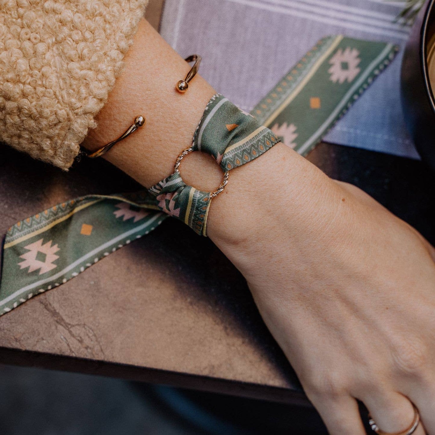 Evergreen Aztec Lil Twilly Scarf 29" | Wrist Scarf: Clear Poly Bag