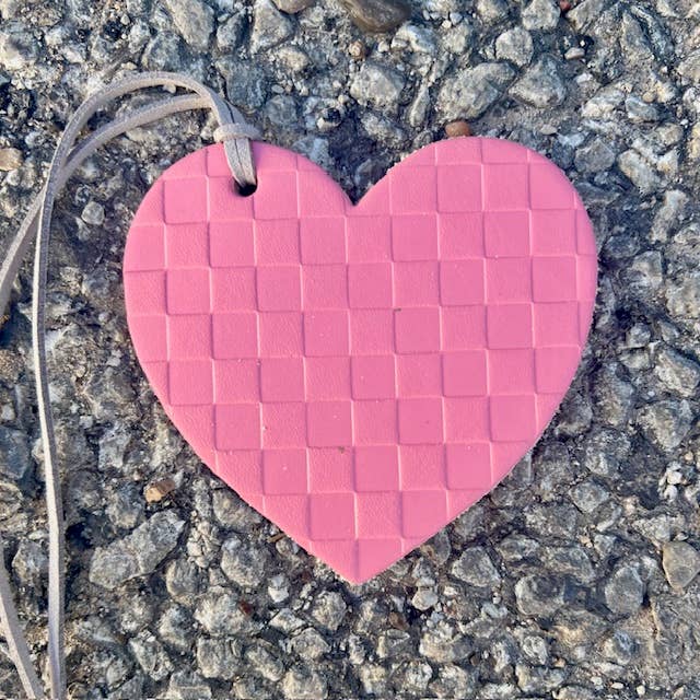 Checkered Heart Air Flair : Red / Butt Naked