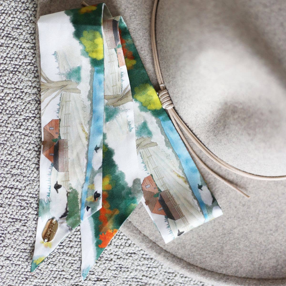 Agrarian Lil Twilly Scarf 33" | Wrist Scarf: Giftable Cube