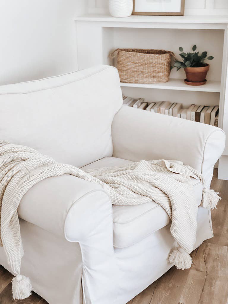 Knit Throw Blanket With Tassels: Grey