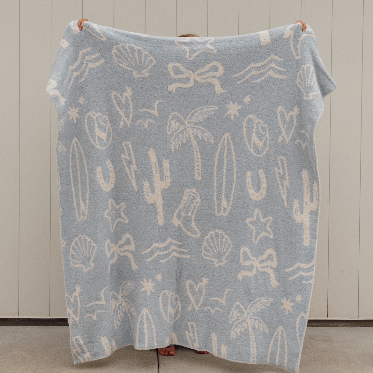 Coastal Cowgirl Luxe Home Blanket: Blue Fog/Cream